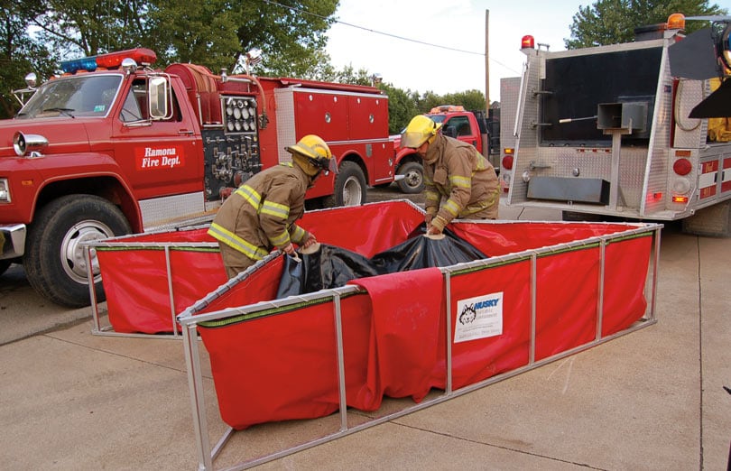 Husky Folding Tank 2100 Gallon Aluminum Frame Red