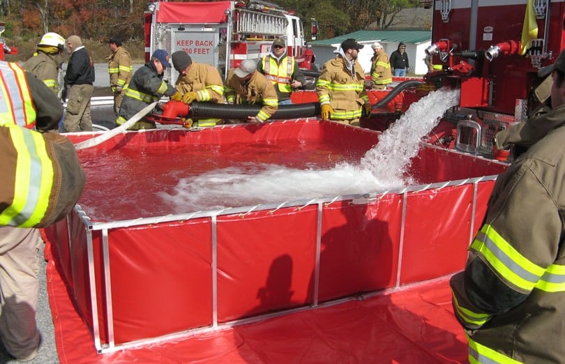 Husky Folding Tank 3000 Gallon Aluminum Frame Red